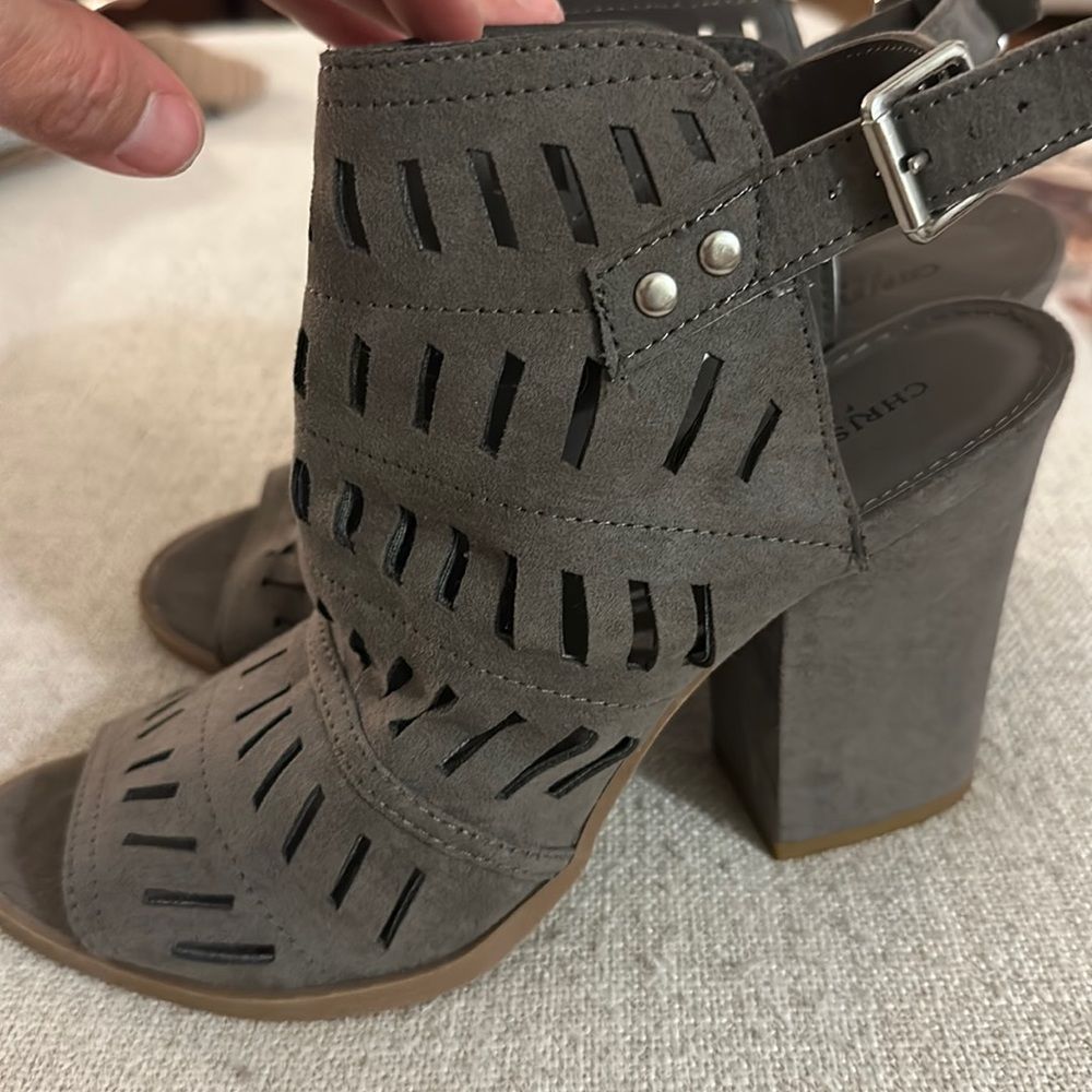 Christian Siriano Heeled Sandals with an adjustable strap. Olive Green. Sz 9